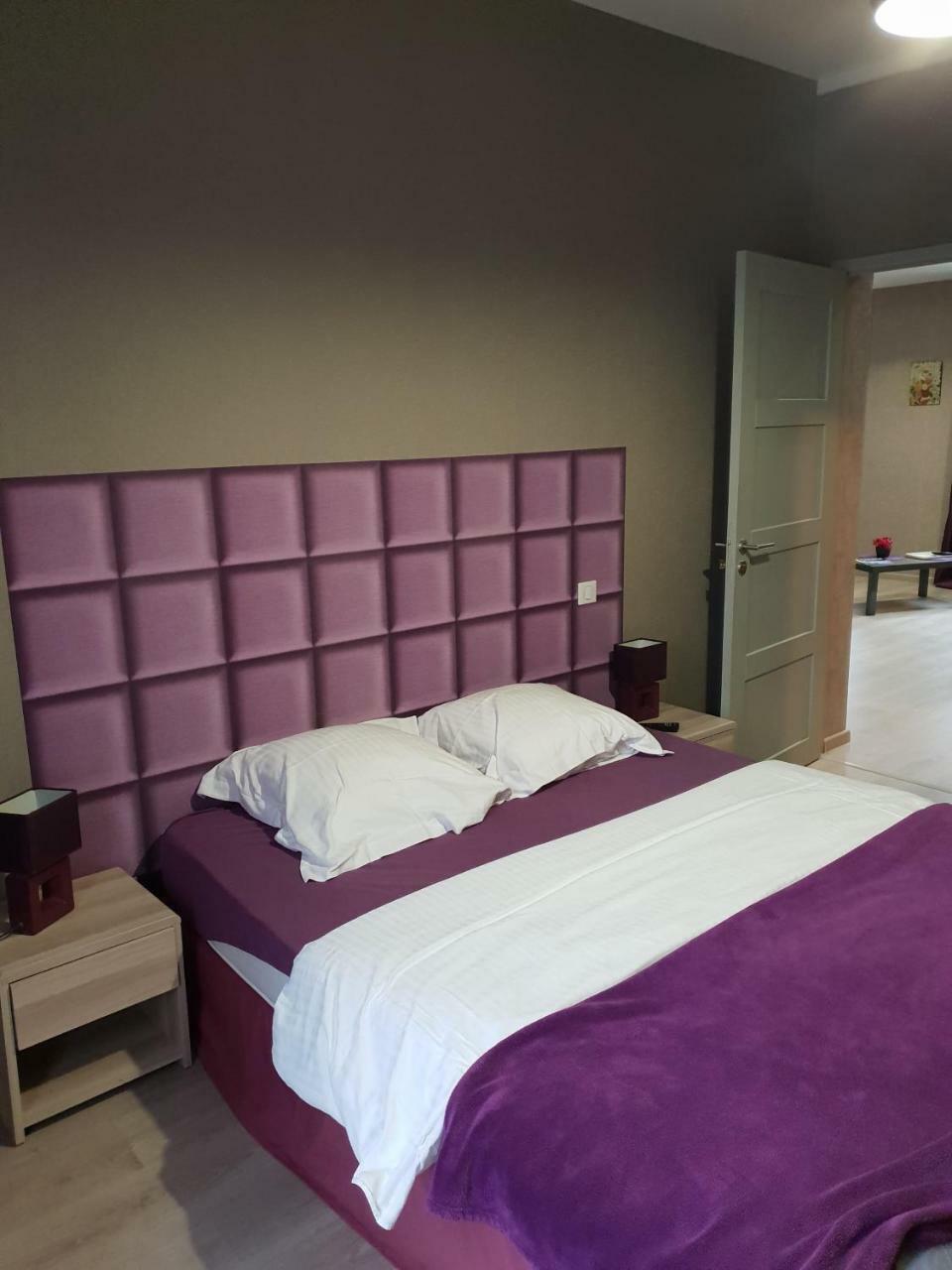 La Papillote Hotel ชาร์เลอวิลล์-เมซิแยร์ ภายนอก รูปภาพ